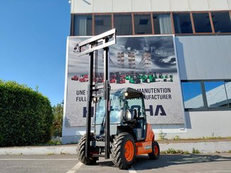 Chariot élévateur tout terrain Ausa C150H