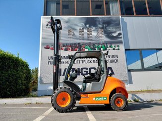 Chariot élévateur tout terrain Ausa C150H