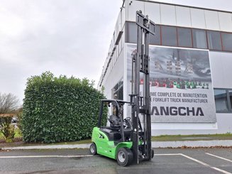 Chariot élévateur frontal 4 roues Hangcha XC35i
