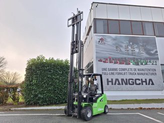 Chariot élévateur frontal 4 roues Hangcha XC35i