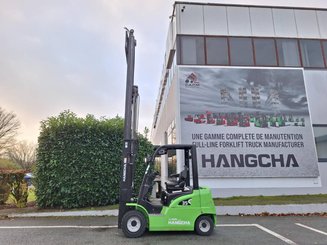 Chariot élévateur frontal 4 roues Hangcha XC35i