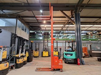 Gerbeur accompagnant BT LSF 1250 EE - 13