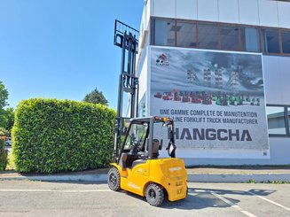 Chariot élévateur frontal 4 roues Hangcha XE25i