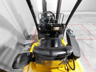 Chariot élévateur frontal 4 roues Yale gdp16vx