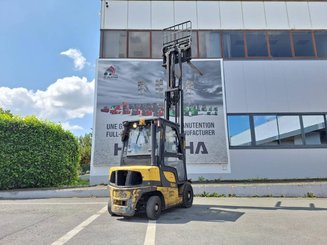 Chariot élévateur frontal 4 roues Yale GDP25VX