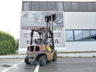 Chariot élévateur frontal 4 roues Yale GDP20VX
