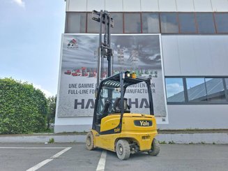 Chariot élévateur frontal 4 roues Yale ERP25VL