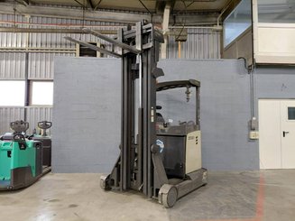 Chariot à mât rétractable Crown ESR5000