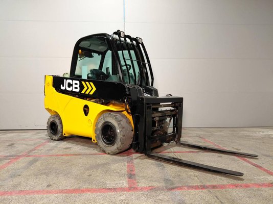 Chariot élévateur télescopique JCB TLT30G-TCR - 1