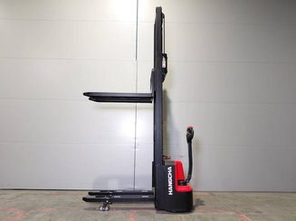 Gerbeur accompagnant Hangcha CDD12-AMC2-L