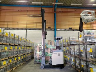 Chariot à mât rétractable Crown ESR5260-1.4