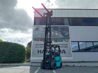 Chariot élévateur frontal 4 roues Hyster H3.00FT