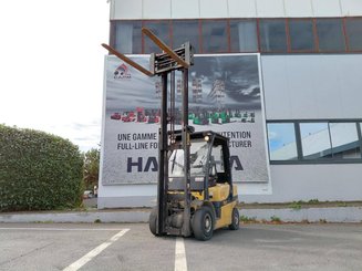 Chariot élévateur frontal 4 roues Yale GDP25VX