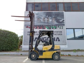 Chariot élévateur frontal 4 roues Yale GDP25VX