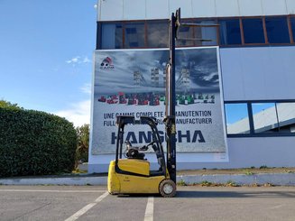 Chariot élévateur frontal 3 roues Yale ERP18VTL