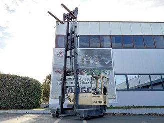 Chariot élévateur latéral multidirectionnel Hubtex MQ40