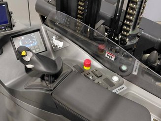 Chariot à mât rétractable multidirectionnel Mitsubishi RBM25 N3 - 9