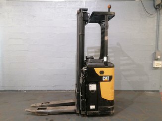 Gerbeur porté debout Caterpillar NSR16N