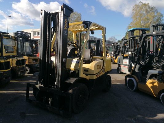 Chariot élévateur frontal 4 roues Hyster H4.00FT5 - 1