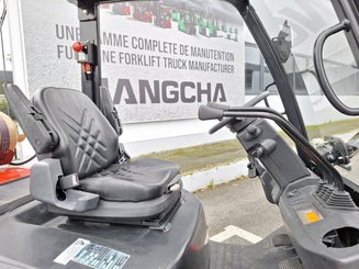 Chariot élévateur frontal 4 roues Hangcha XF30G - 13