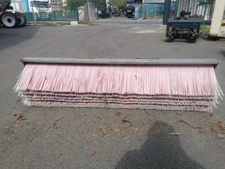 Accessoire de manutention CAPM Balai pousseur enfourchable