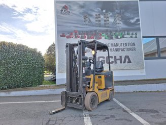Chariot élévateur frontal 4 roues Caterpillar EC25N