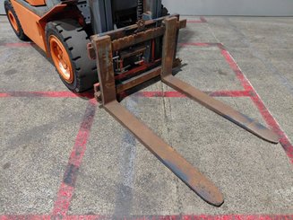 Chariot élévateur frontal 4 roues Nissan EGH02A30U