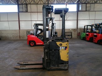 Gerbeur porté debout Caterpillar NSR20N