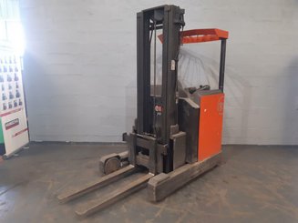 Chariot à mât rétractable BT RRM14 - 1