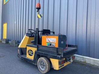 Tracteur de remorquage Spijkstaal 210