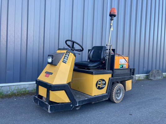 Tracteur de remorquage Spijkstaal 210 - 1