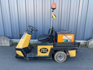 Tracteur de remorquage Spijkstaal 210