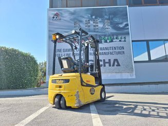 Chariot élévateur électrique Yale ERP16VT SWB
