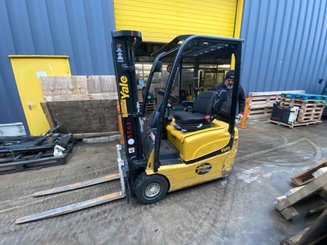 Chariot élévateur électrique Yale ERP16VT SWB