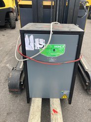 Chariot à mât rétractable Yale MR14