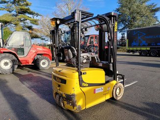 Chariot élévateur électrique Yale ERP16VT - 11