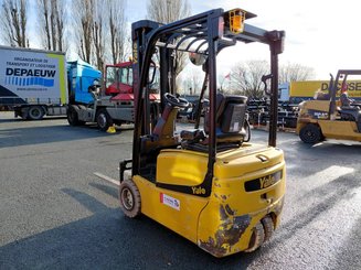 Chariot élévateur électrique Yale ERP16VT - 12