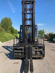 Chariot élévateur frontal 4 roues Yale GLP55VX