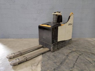 Transpalette porté debout Crown WT3040