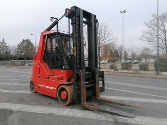 Chariot élévateur frontal 4 roues Mora M140CS - 1