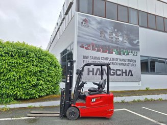 Chariot élévateur frontal 3 roues Hangcha A3W18