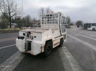 Tracteur de remorquage Charlatte T135 - 3