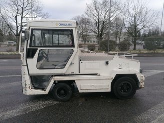 Tracteur de remorquage Charlatte T135 - 5