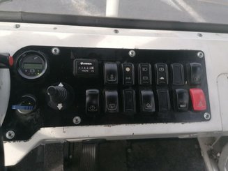 Tracteur de remorquage Charlatte T135