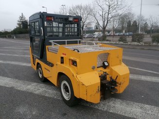 Tracteur de remorquage Jungheinrich EZS 6250