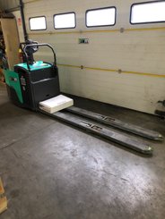 Transpalette porté debout Mitsubishi PBF25N3R MITSUBISHI