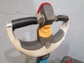 Transpalette accompagnant Crown WP3020