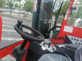 Chariot élévateur latéral multidirectionnel AMLIFT C40-12/55