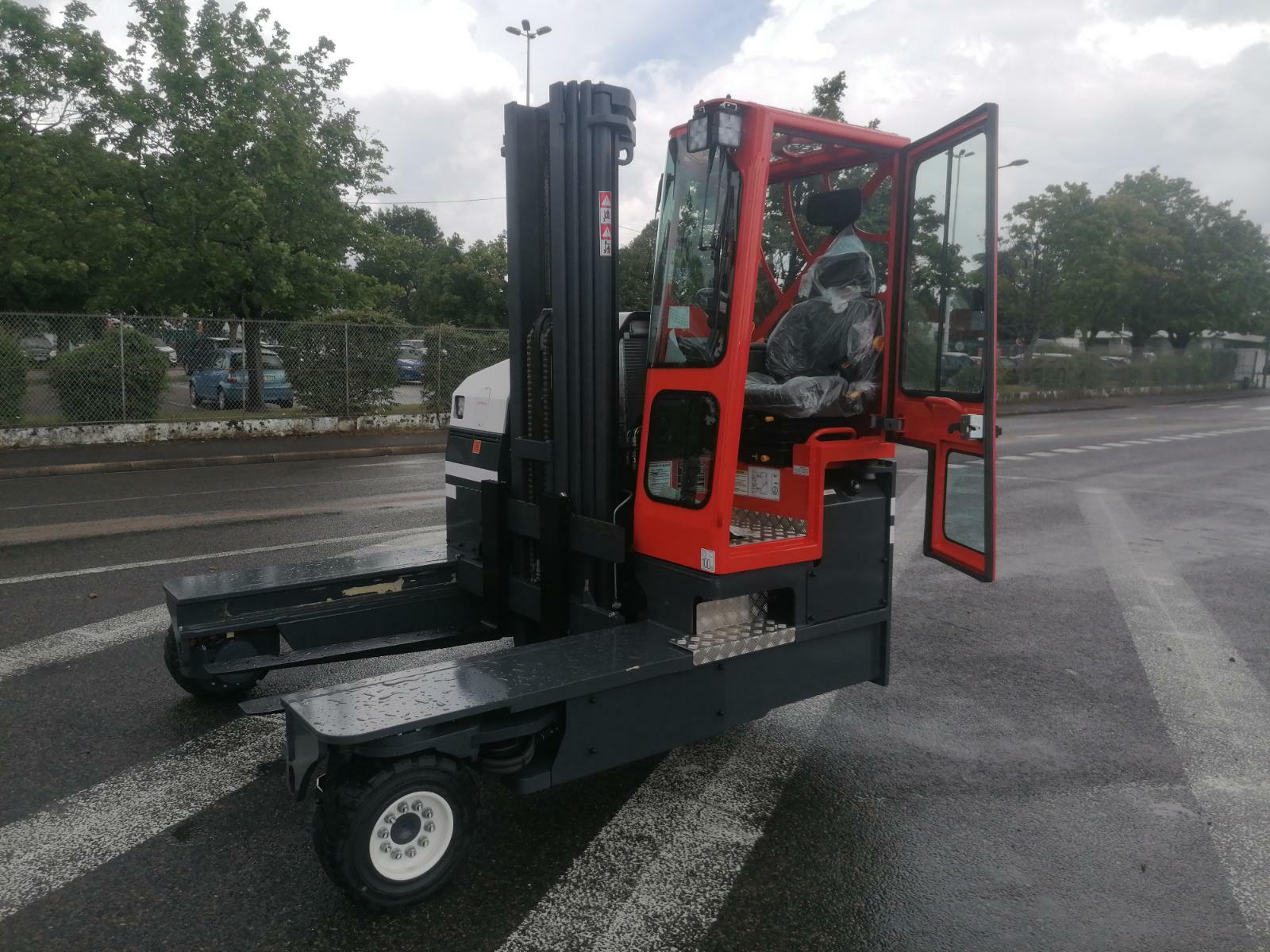 Chariots latéraux pour les charges longues dans les allées étroites