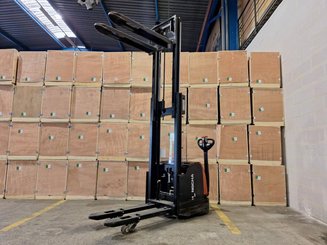 Gerbeur accompagnant Hangcha CDD16-AC1-L
